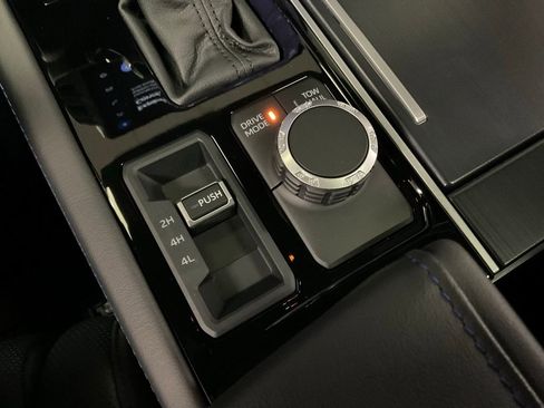 Used 2025 Toyota Tundra Platinum image 19