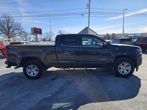 Used 2017 Chevrolet Colorado LT w/ LT Convenience Package image 4