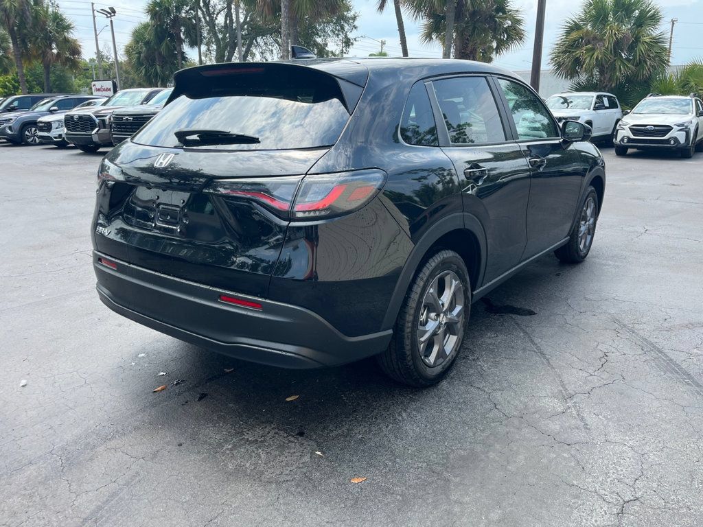 Used 2026 Honda HR-V LX image 5