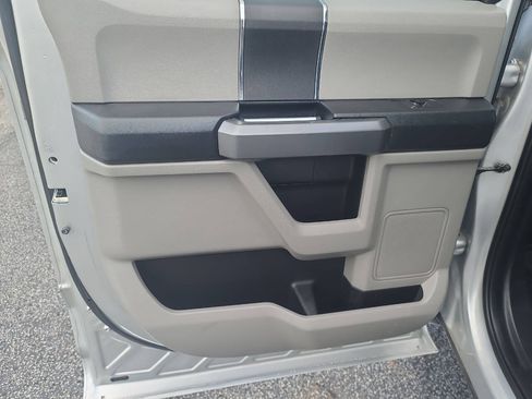 Used 2017 Ford F150 XLT AWD/4WD image 27