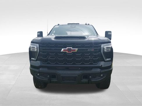 New 2026 Chevrolet Silverado 2500 ZR2 w/ ZR2 Bison Edition AWD/4WD image 3