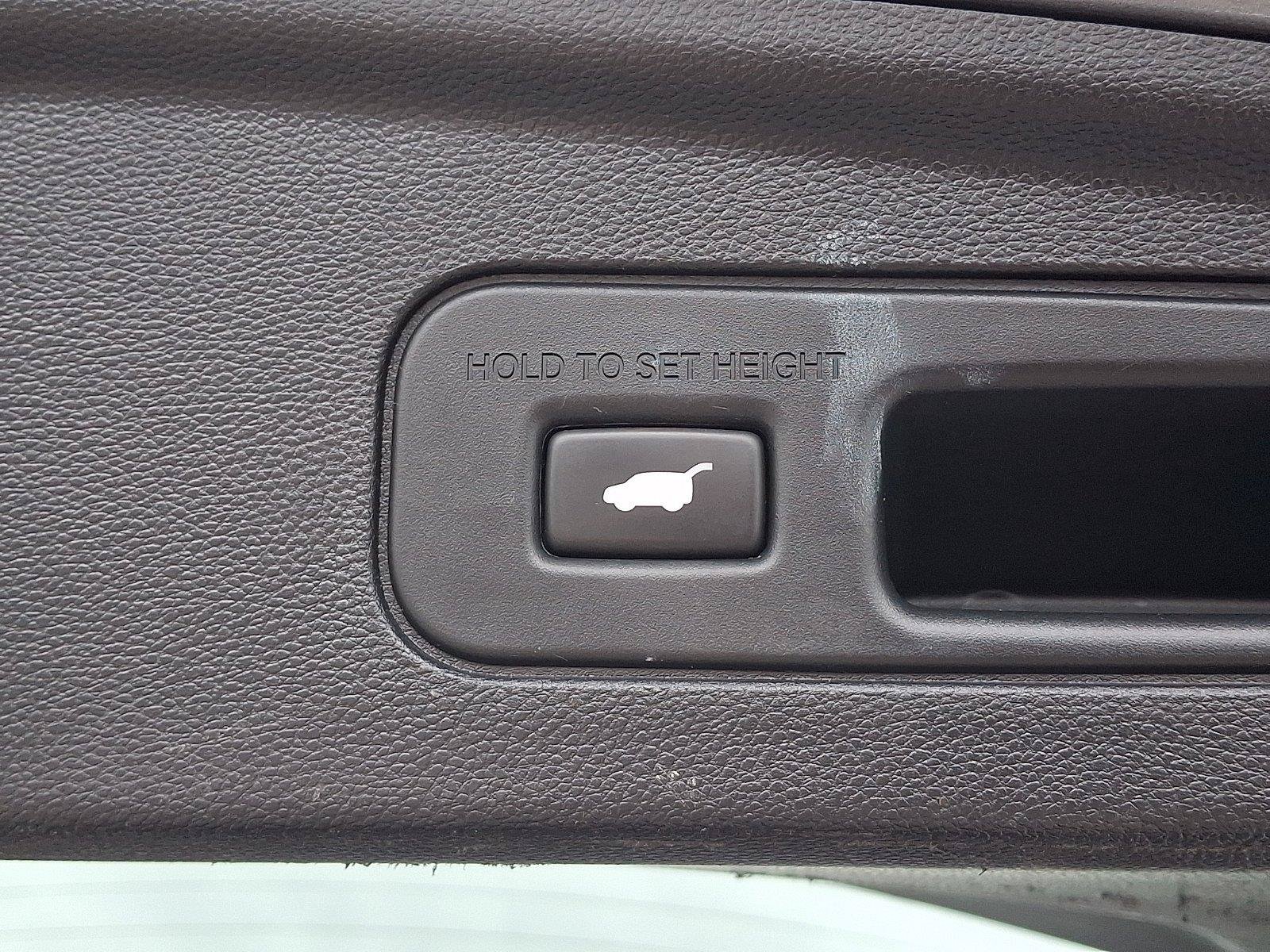 Used 2023 Acura MDX SH-AWD image 32