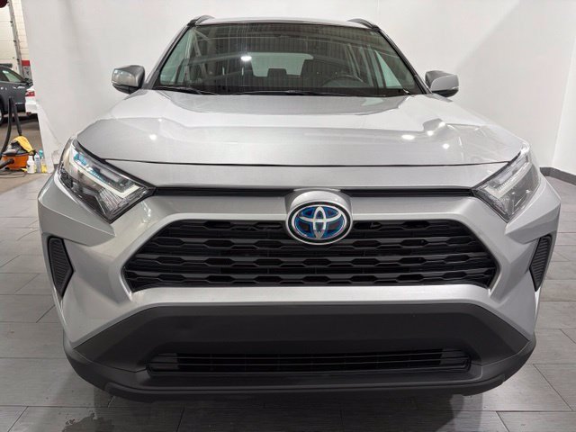 Used 2023 Toyota RAV4 XLE AWD/4WD image 8