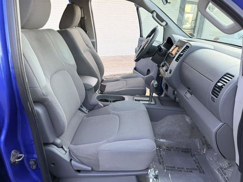 Used 2014 Nissan Frontier SV RWD image 12