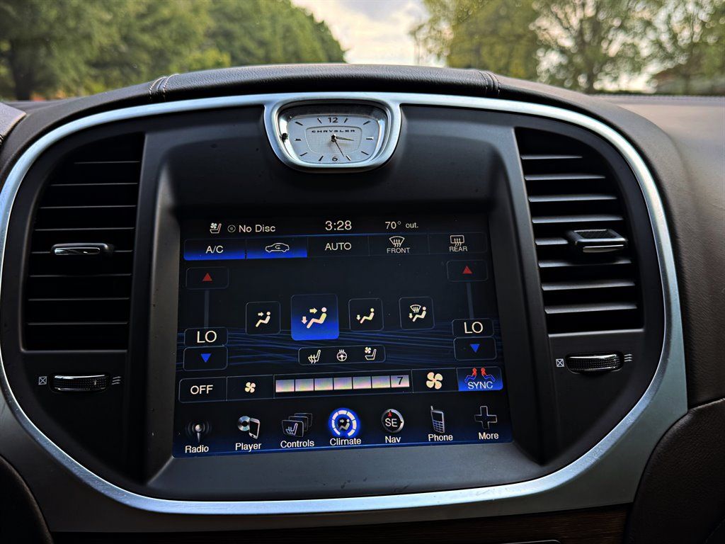 Used 2012 Chrysler 300 C Luxury Series w/ 19-Premium Speaker Group RWD image 18