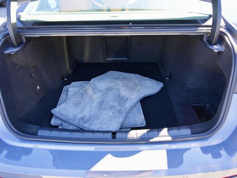 Used 2025 BMW i7 xDrive60 w/ Executive Package image 26