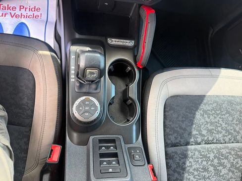 Used 2022 Ford Bronco Wildtrak AWD/4WD image 35