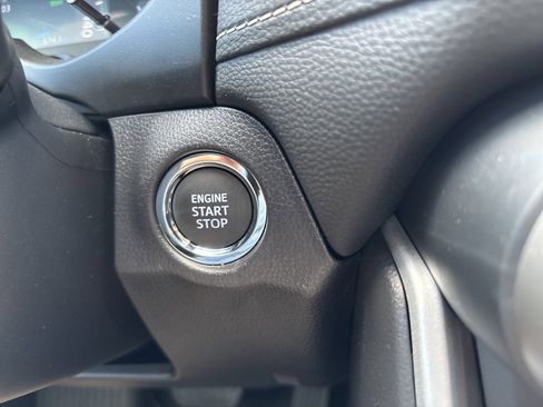 Used 2025 Toyota RAV4 XLE w/ Convenience Package image 15