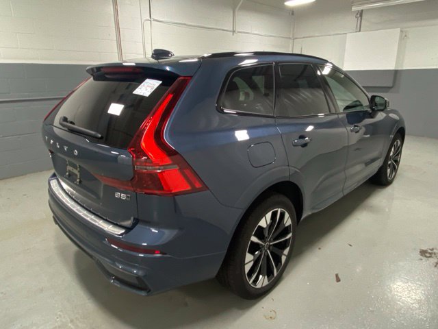 Used 2026 Volvo XC60 B5 Plus AWD/4WD image 3