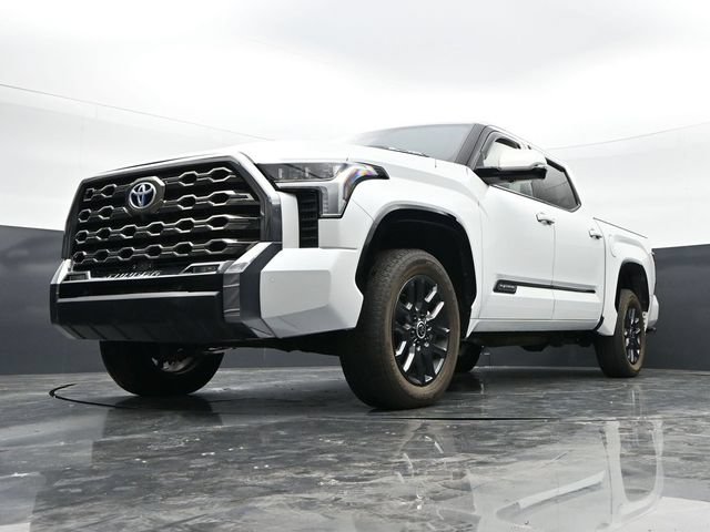 Used 2024 Toyota Tundra Platinum AWD/4WD image 39