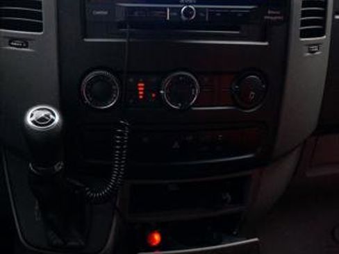 Used 2015 Mercedes-Benz Sprinter 2500 image 34