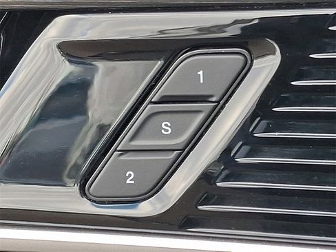 Used 2024 Jeep Wagoneer Series III image 27