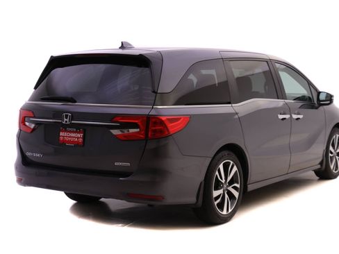 Used 2023 Honda Odyssey Touring image 2