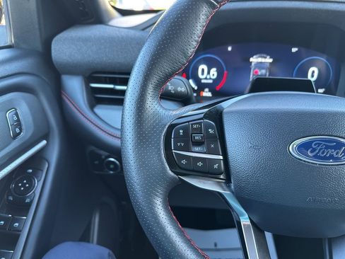 Used 2025 Ford Explorer ST-Line w/ ST-Line Street Pack image 20