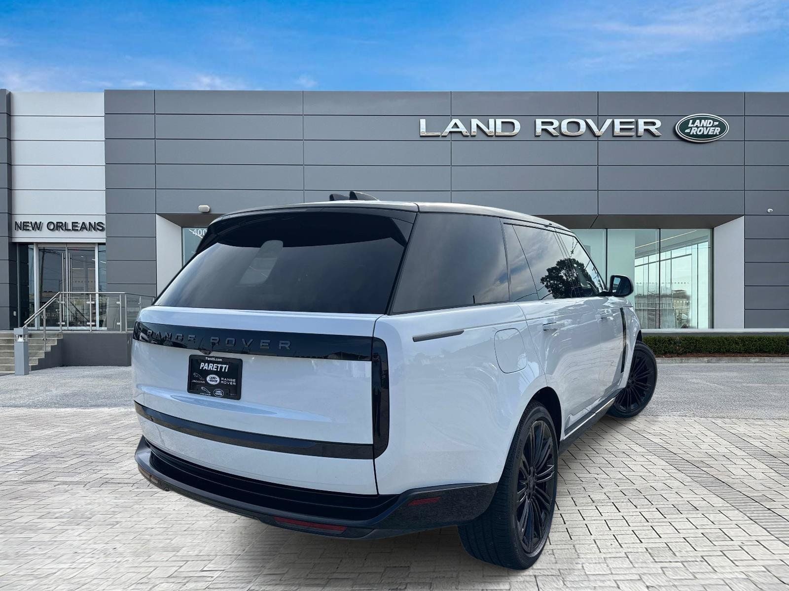 New 2027 Land Rover Range Rover Long Wheelbase SE AWD/4WD image 5