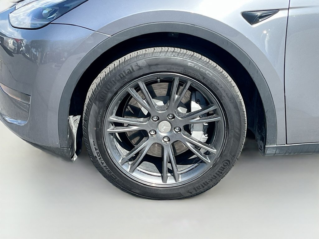 Used 2025 Tesla Model Y Long Range AWD/4WD image 33