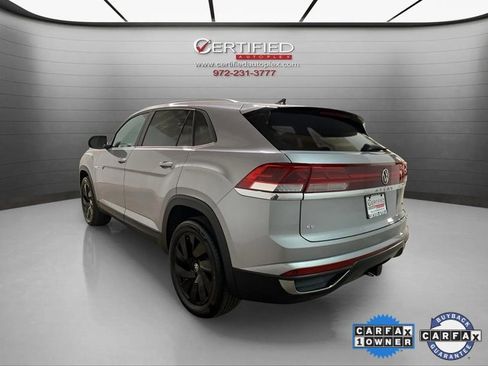Used 2025 Volkswagen Atlas Cross Sport SE w/ Black Wheel Package image 4