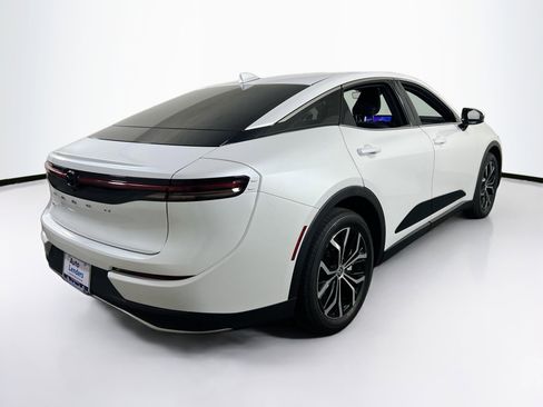 Used 2024 Toyota Crown XLE image 5