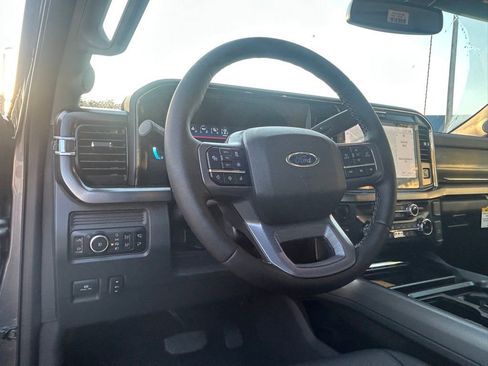 New 2026 Ford F250 Lariat w/ Black Appearance Package AWD/4WD image 34
