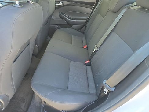 Used 2017 Ford Focus SE FWD image 19