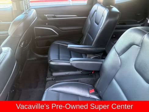 Used 2025 Kia Telluride S AWD/4WD image 24