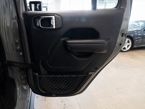 Used 2021 Jeep Wrangler Unlimited Rubicon AWD/4WD image 20