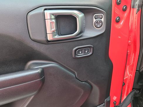 Used 2018 Jeep Wrangler Unlimited Rubicon image 19