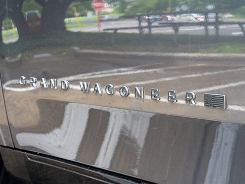 Used 2025 Jeep Grand Wagoneer Series III w/ Quick Order Packagew 28T AWD/4WD image 15