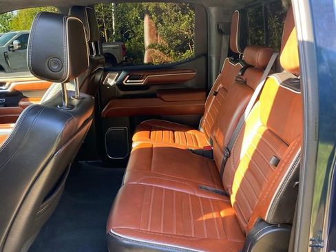 Used 2022 GMC Sierra 1500 Denali Ultimate AWD/4WD image 9