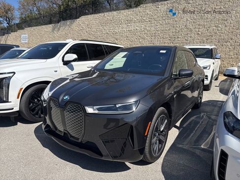 Certified 2023 BMW iX xDrive50 w/ Sport Package image 1