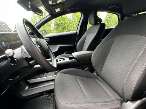 Certified 2025 Hyundai Ioniq 6 SE RWD image 11