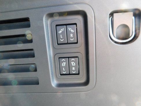 New 2026 Chevrolet Traverse RS w/ LPO, Floor Liner Package image 25