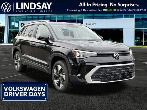 New 2026 Volkswagen Taos SE AWD/4WD image 1