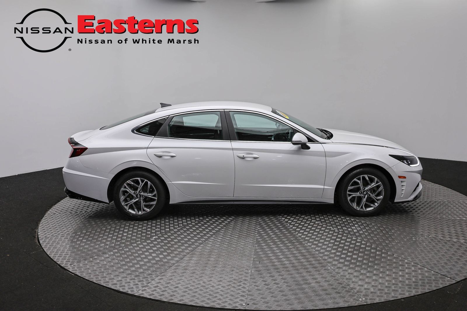 Used 2022 Hyundai Sonata SEL FWD image 3
