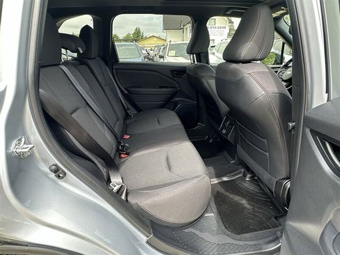 Used 2025 Subaru Forester Premium AWD/4WD image 14