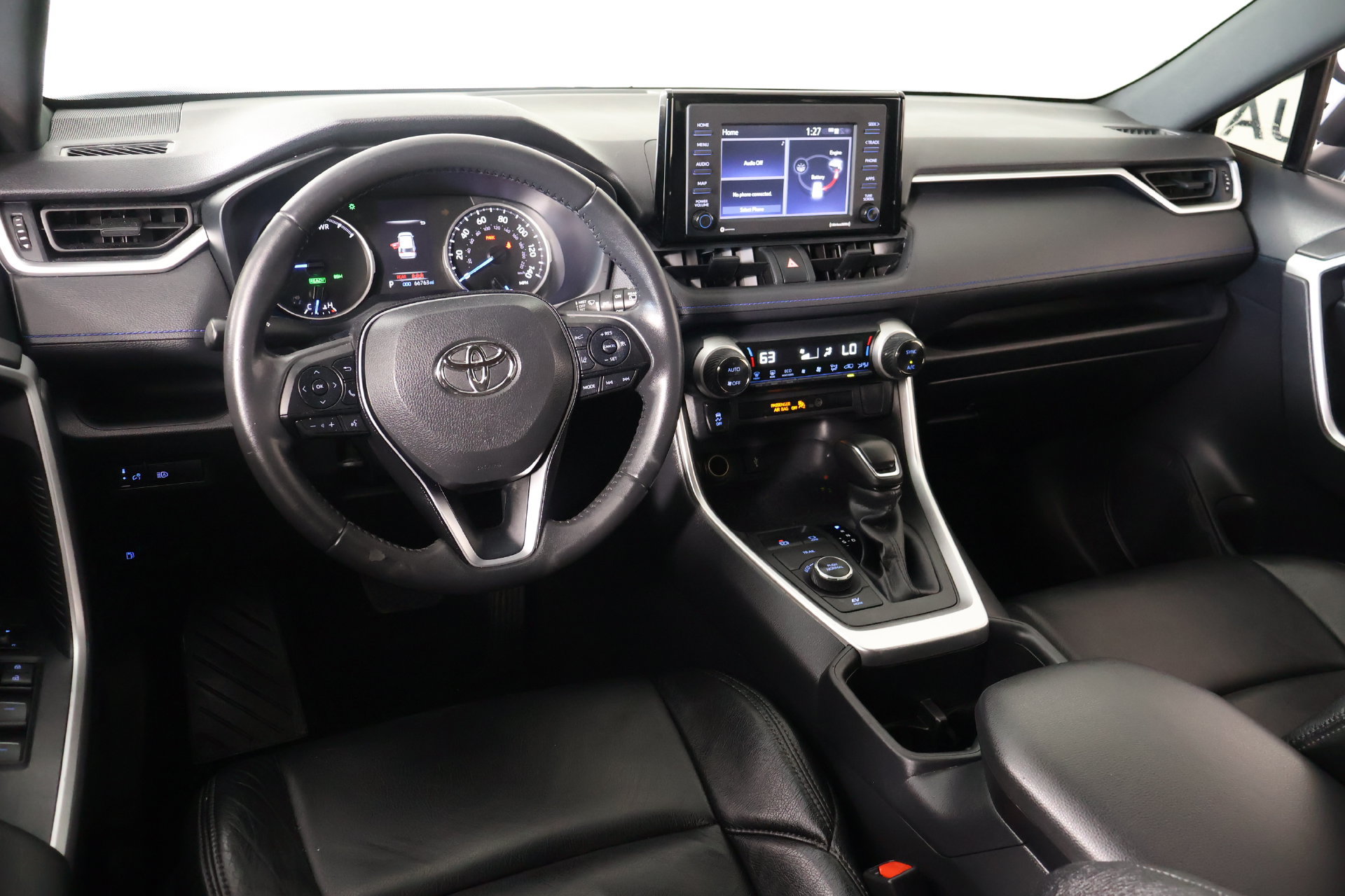 Used 2022 Toyota RAV4 SE AWD/4WD image 2