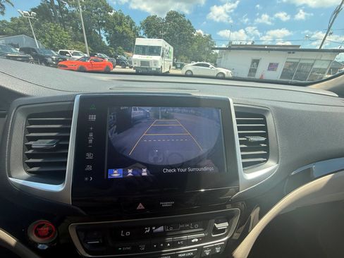 Used 2017 Honda Pilot Touring image 24