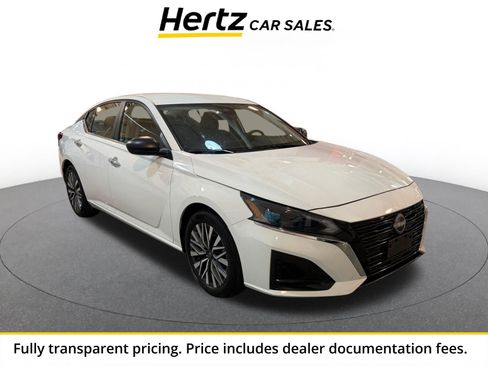 Used 2025 Nissan Altima 2.5 SV FWD image 1