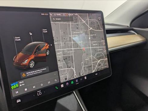 Used 2020 Tesla Model Y Long Range AWD/4WD image 27