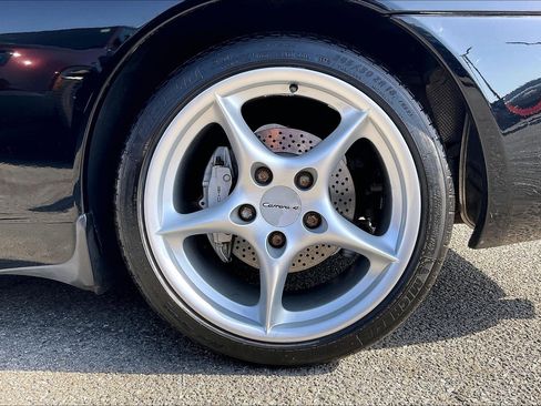 Used 2003 Porsche 911 Cabriolet image 9