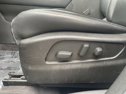 Used 2023 Cadillac XT4 Premium Luxury image 22