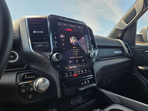 Used 2025 RAM 1500 Laramie AWD/4WD image 15
