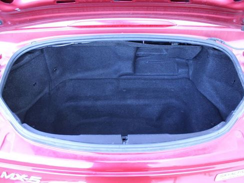 Used 2016 MAZDA MX-5 Miata Club image 25