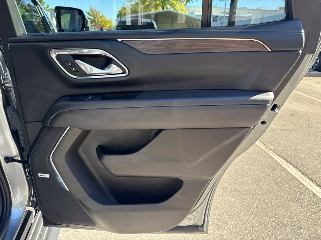 Used 2023 Chevrolet Tahoe LT w/ Luxury Package RWD image 27