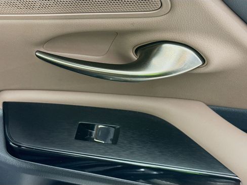 Used 2024 Lexus ES 350 w/ Premium Package image 30