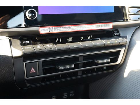 Used 2026 Toyota Camry SE w/ Convenience Package image 24