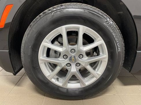 Used 2023 Chevrolet Equinox LS w/ LS Convenience Package AWD/4WD image 7