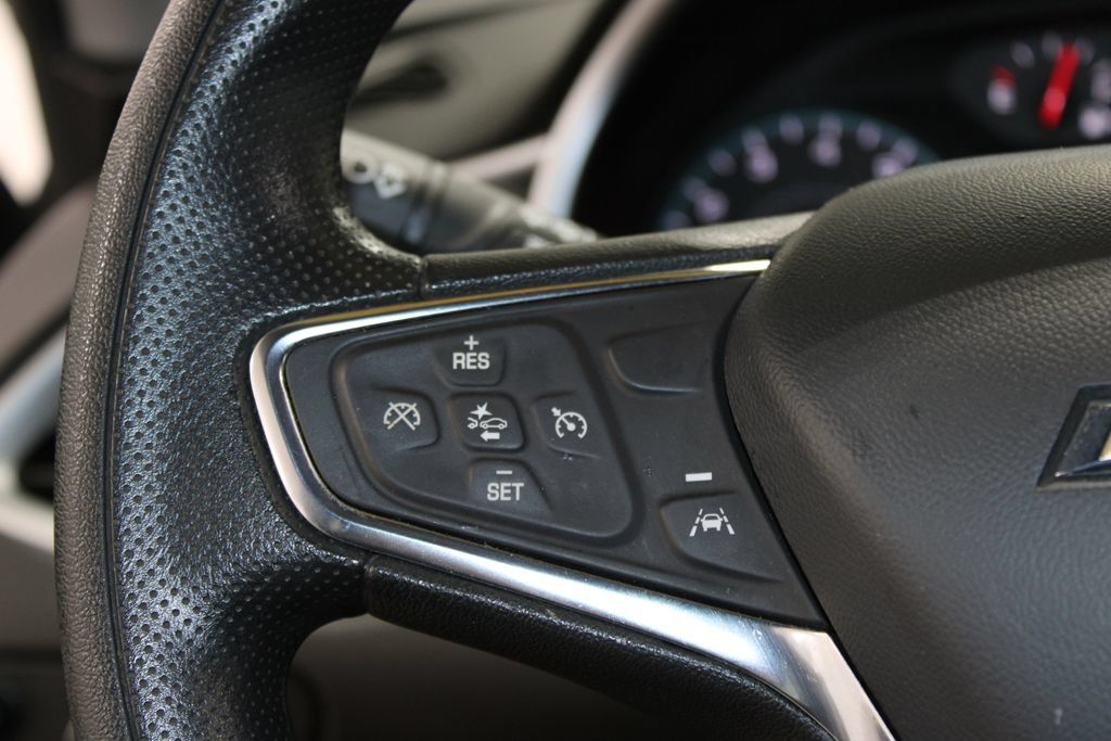 Used 2024 Chevrolet Malibu LT FWD image 27