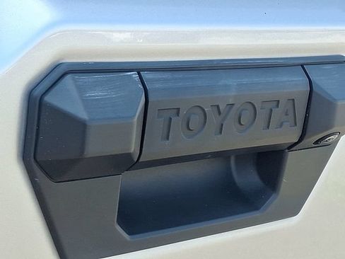 Used 2024 Toyota Tacoma TRD Off-Road AWD/4WD image 27