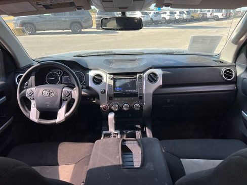Used 2015 Toyota Tundra SR5 w/ SR5 Upgrade Package AWD/4WD image 14